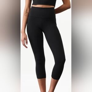 Athleta Salutation Stash Pocket Capri - NWOT - Small - Black